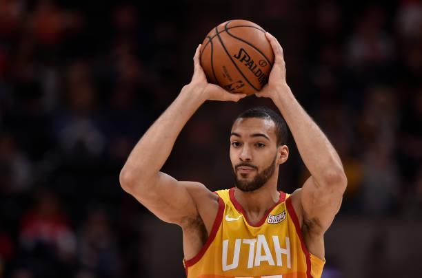 波兰男篮血洗马刺,费沃斯完成帽子戏法 波兰男篮血洗马刺,费沃斯完成帽子戏法