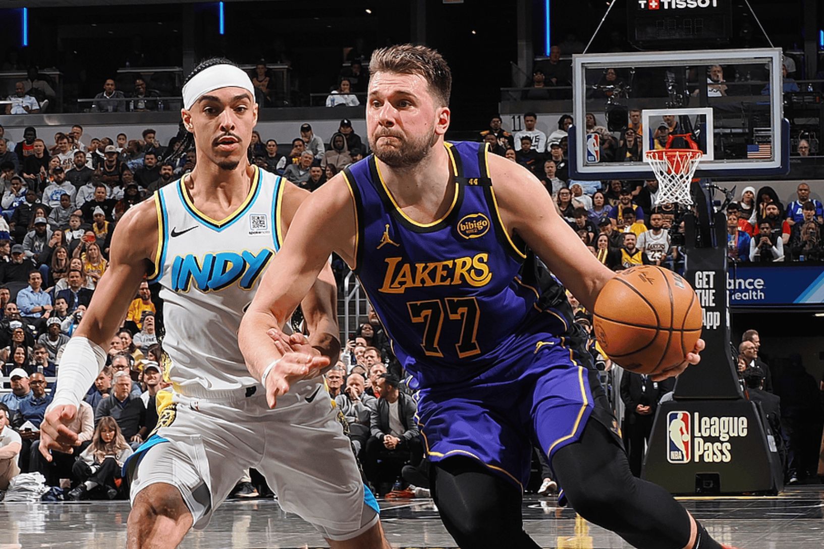 湖人绝杀独行侠,麦科勒姆统治全场 湖人绝杀独行侠,麦科勒姆统治全场